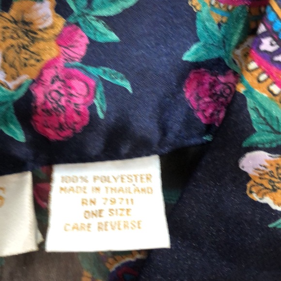 Victoria’s Secret Vintage Paisley Floral Robe - Picture 7 of 7